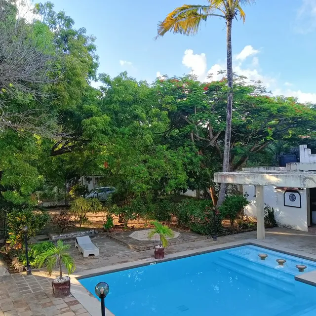 Wayside Beach Apartments