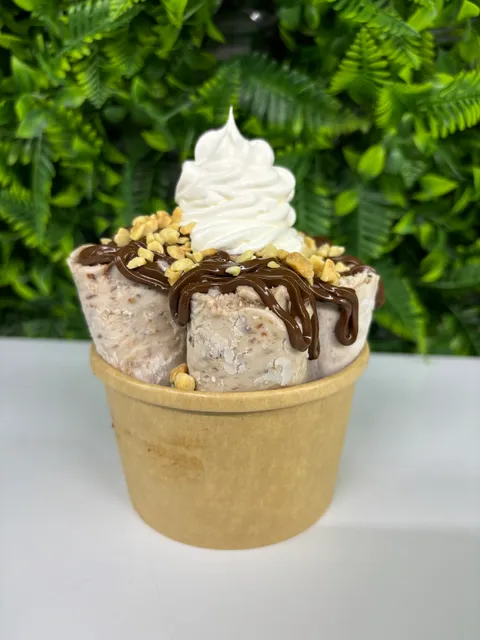 Makacos Ice Cream Rolls & More