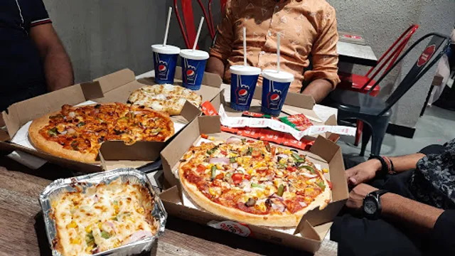 Pizza Hut | Swaroop Nagar, Kanpur