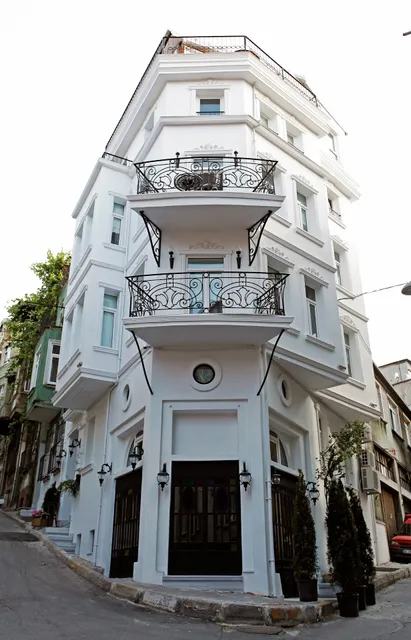 The White Swan Suites Beyoglu