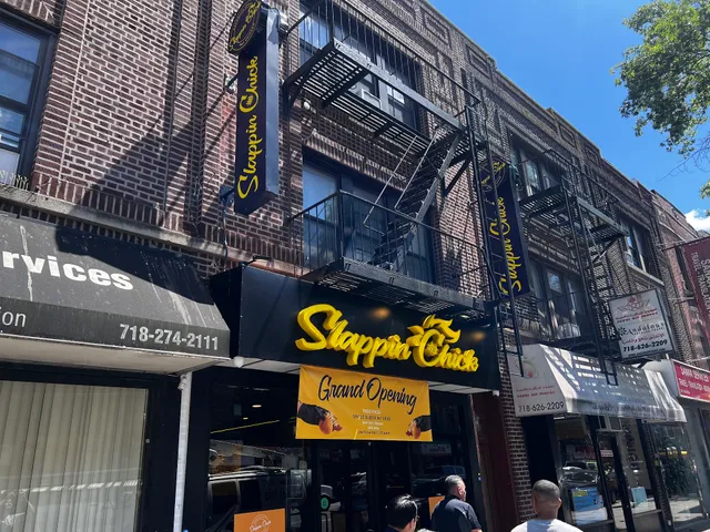 Slappin Chick - Astoria