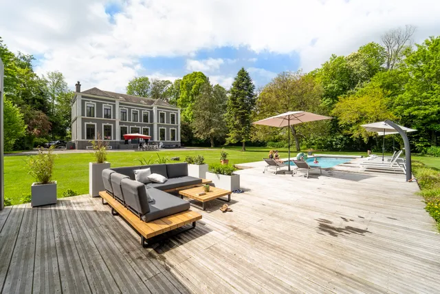 Le Château De Toile