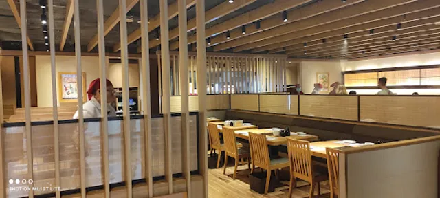 Mo-Mo-Paradise Q Square Restaurant