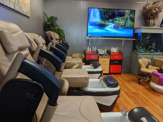 Perfect Ten Nails and Spa