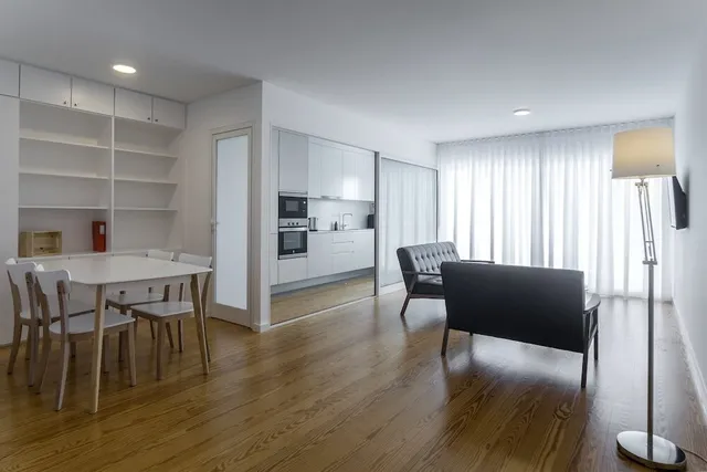 Market Place - Lounge & Suites