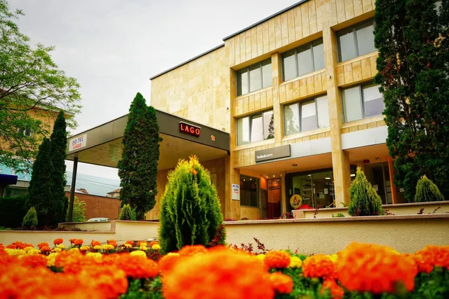 Хотел Лаго Пещера