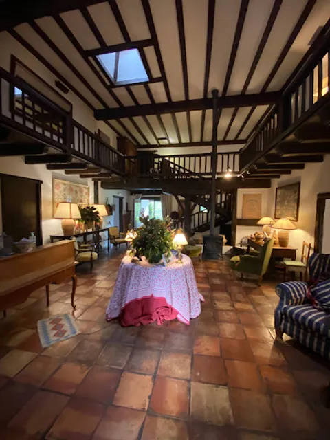 Maison Olhabidea | Restaurant & Maison d'hôtes