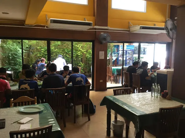 Ruammit Halal Restaurant