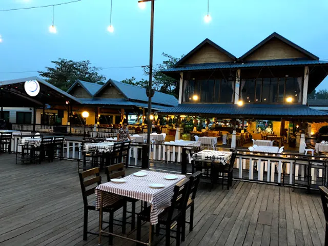 Taraburee (ธาราบุรี)