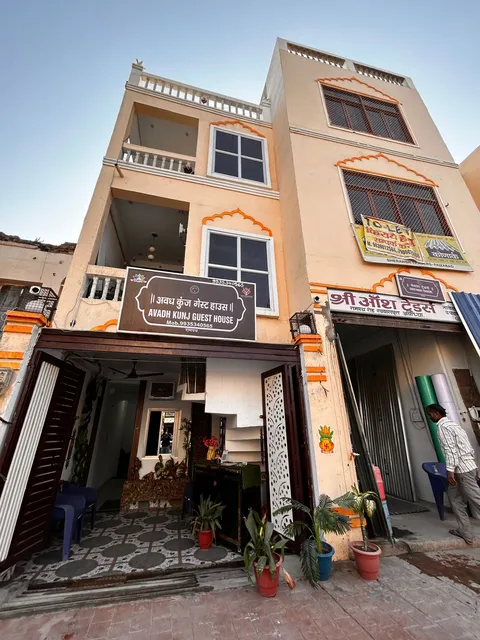 Awadh kunj home stay