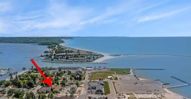 Ludington Pier House Motel