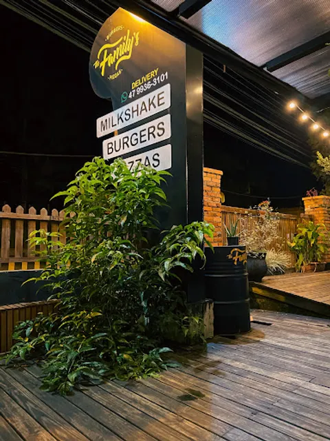 The Family's Burger & Pizza