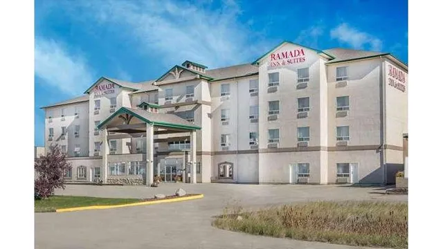 Ramada by Wyndham Clairmont/Grande Prairie