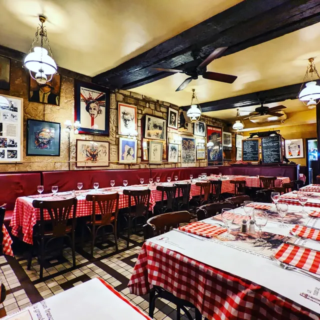 La Tour Montlhéry - Chez Denise