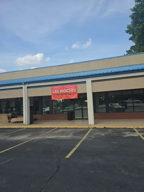 Las Noches Bar & Restaurant