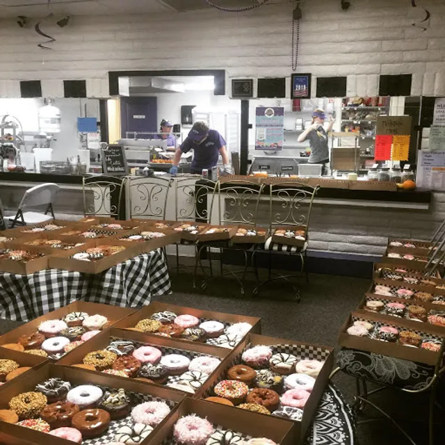 Mountain Donuts “Top Your Own” Gourmet Donuts