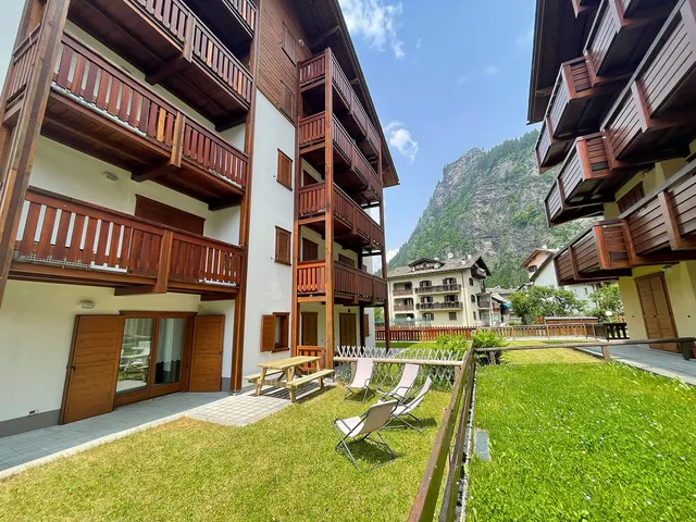 Il Cervo Mountain Apartment
