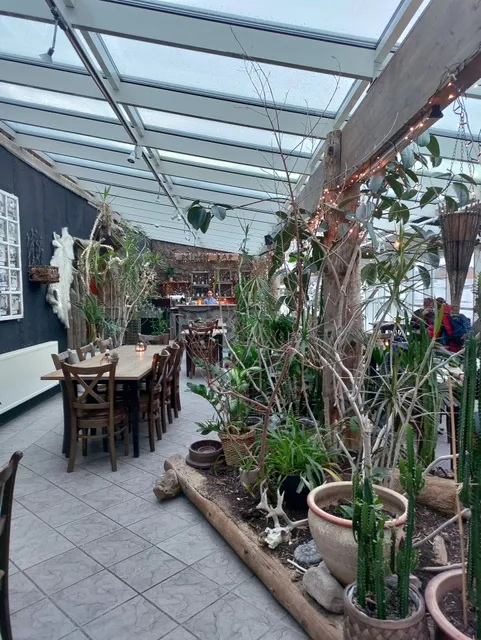 Mary-Ann’s Vinterhagen Restaurant & Peisen Bar