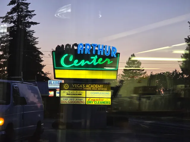 Paulsons Shopping Center