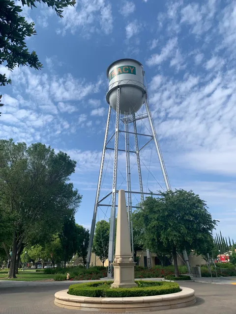 Tracy City Hall