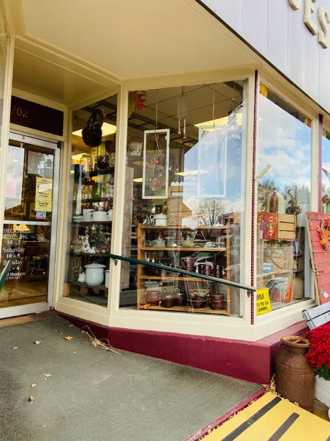 Antiques On Main Waupaca