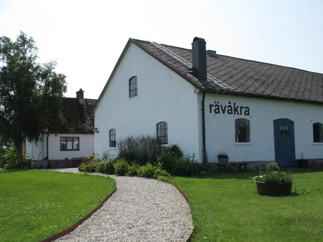 Rävåkra Bed & Breakfast
