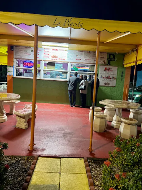 Antojitos Mexicanos La Placita