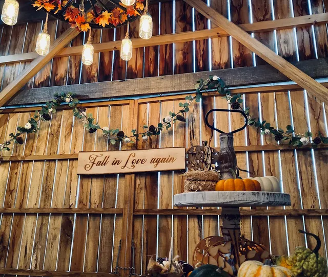 Pinhook Craft Barn