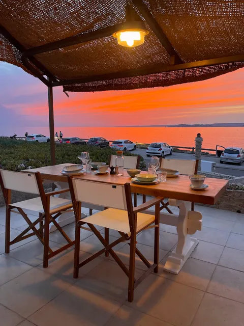 La Calanque Blanche Restaurant