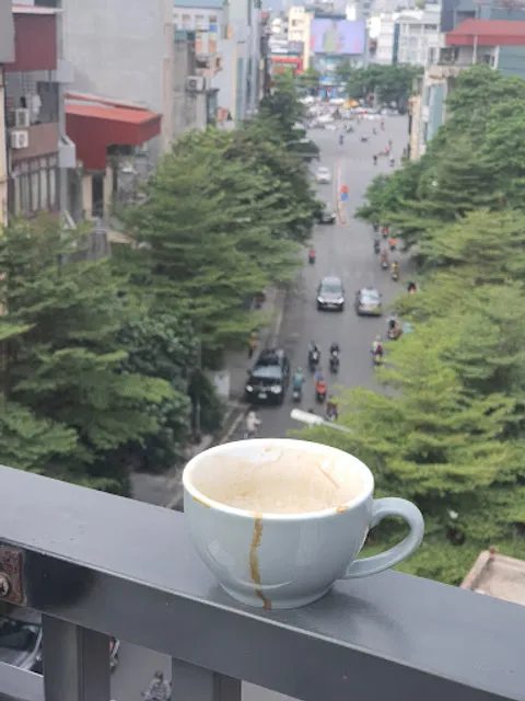 Bearish Coffee - Local From Learning To Lounging