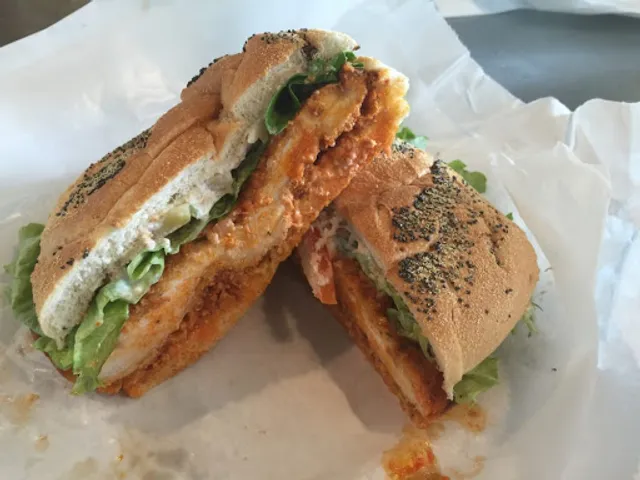 Mozzo Deli (Meeting St)