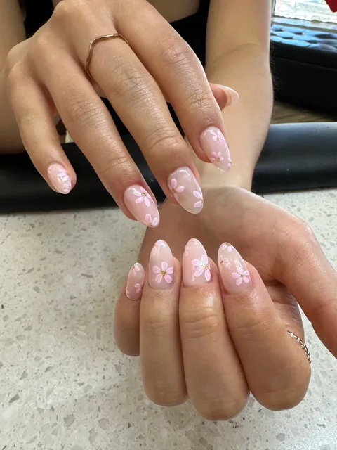 Queen Nails Waltham