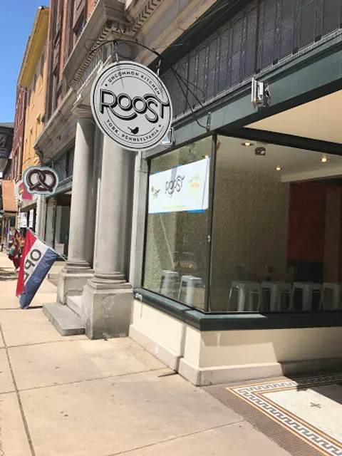 ROOST Uncommon Kitchen