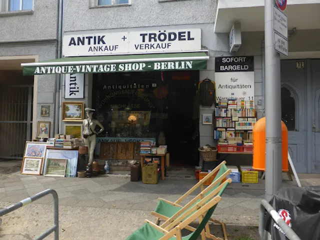 Antik & Trödel - Antique Vintage Shop Berlin Germany