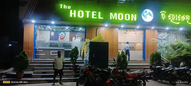 Hotel The Moon