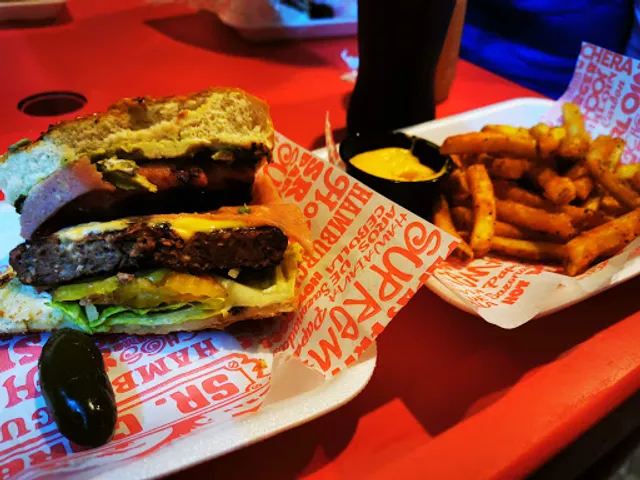 Super Burger Playa Sol