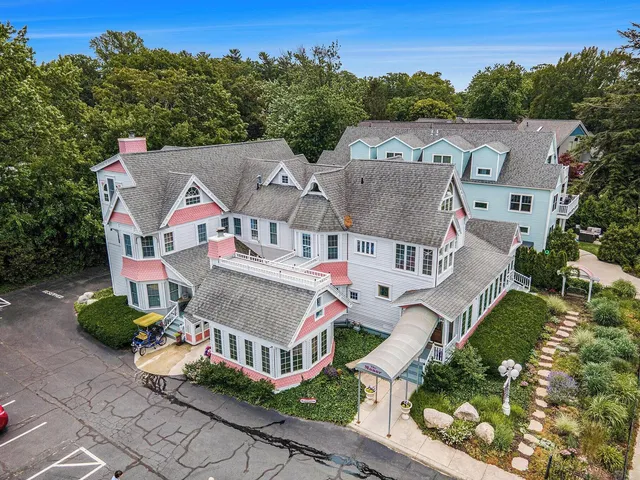 Yelton Manor Boutique Hotel B&B