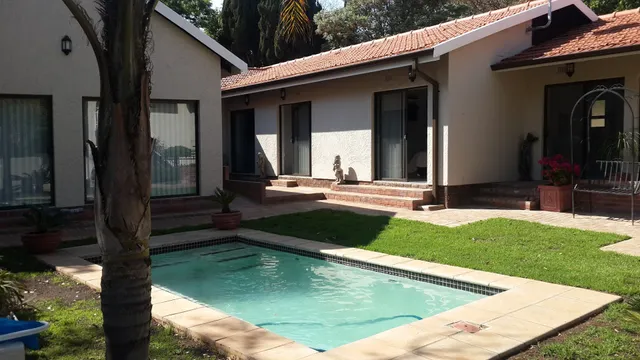 Acacia Grove Guest House