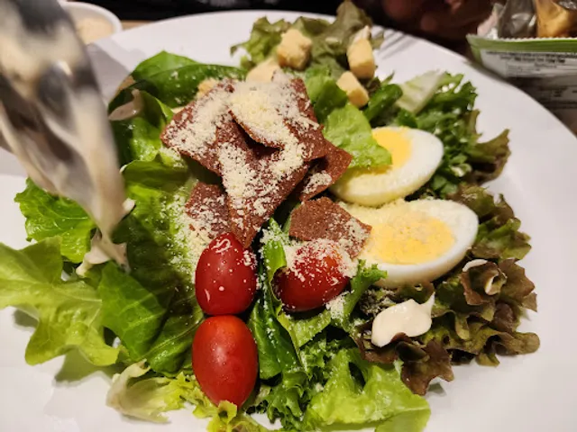 Jones’ Salad สาขา Seacon Square (ซีคอนสแควร์​ ศรีนครินทร์)