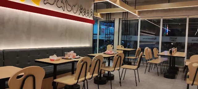 Richeese Factory Tenggarong