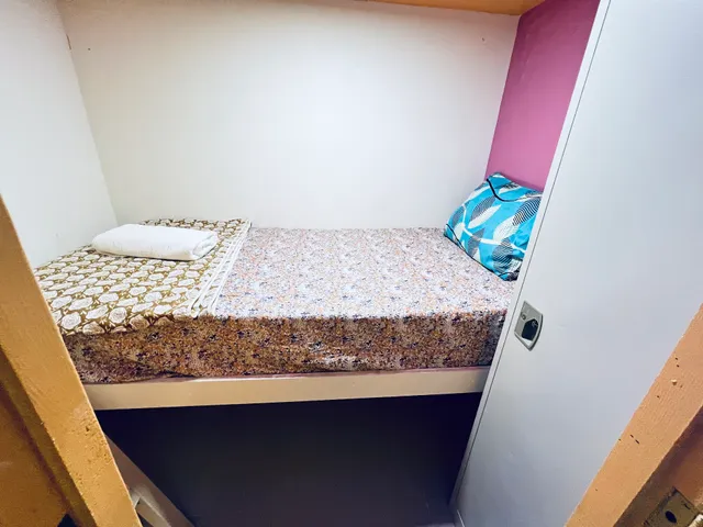 Moon Backpackers Burjman