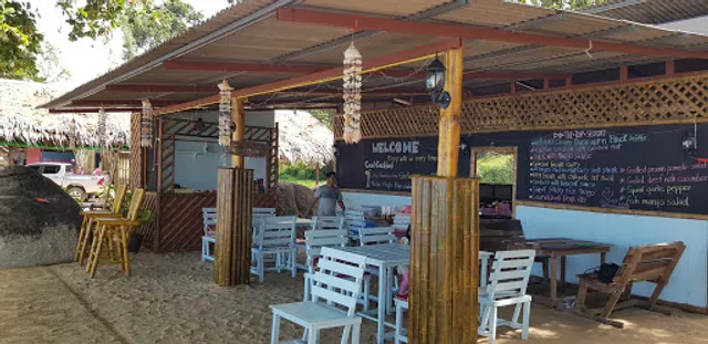 Smile Beach Restaurant & Bar