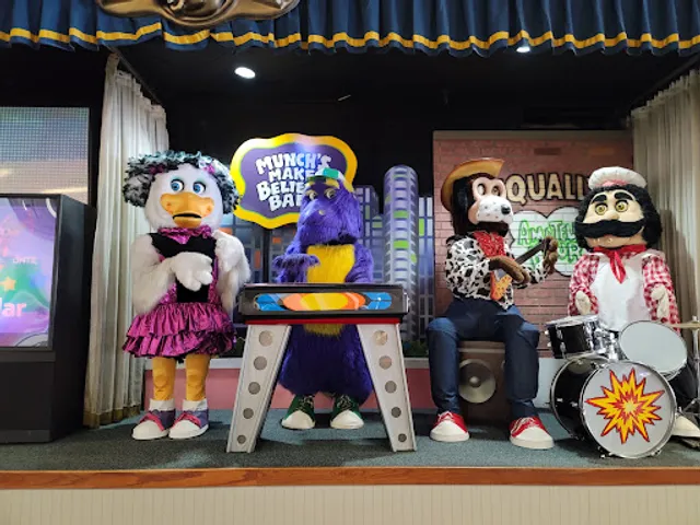 Chuck E. Cheese