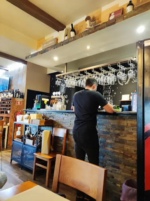 3 Copos - Tapas e Vinhos