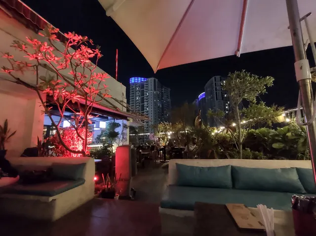 Striker Skybar And Brewpub