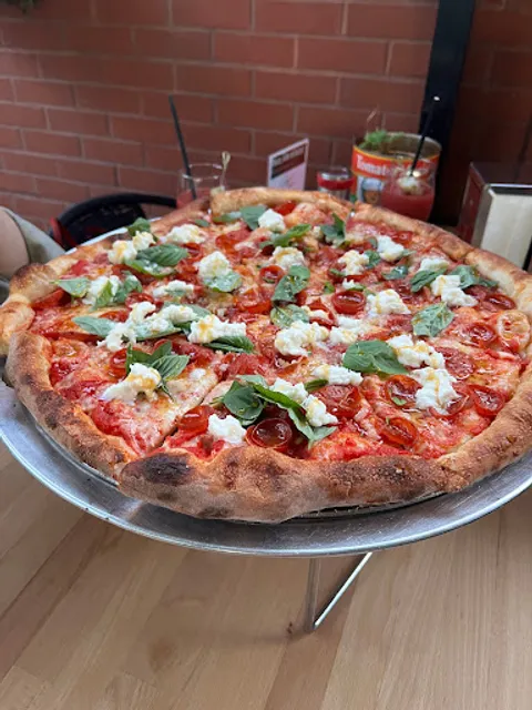 Andy's Pizza Shaw / V St.