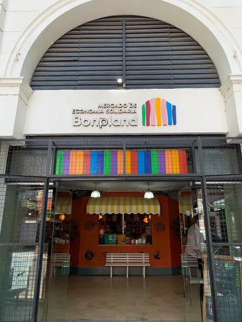 Solidarity Market Bonpland