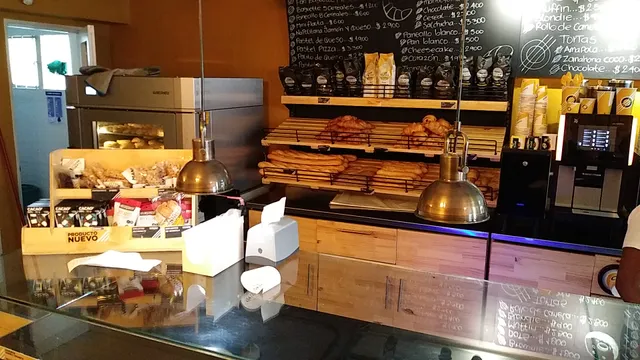 TOSTAO' Café & pan / Pasadena Carrera 51