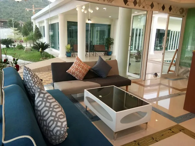 Wanna Resort and Yoshioka