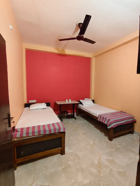 Mayur paying guest house
